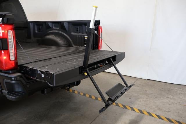 2027 Ford Super Duty F-250 SRW XLT
