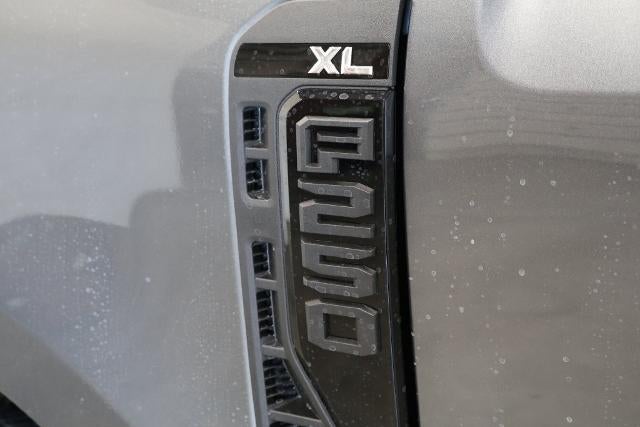 2027 Ford Super Duty F-250 SRW XL