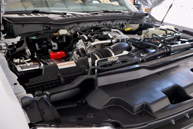 2027 Ford Super Duty F-250 SRW Lariat