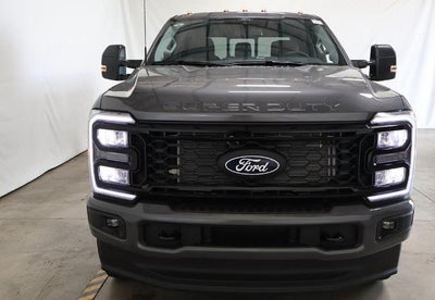 2027 Ford Super Duty F-250 SRW XLT