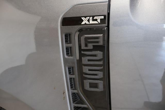 2027 Ford Super Duty F-250 SRW XLT