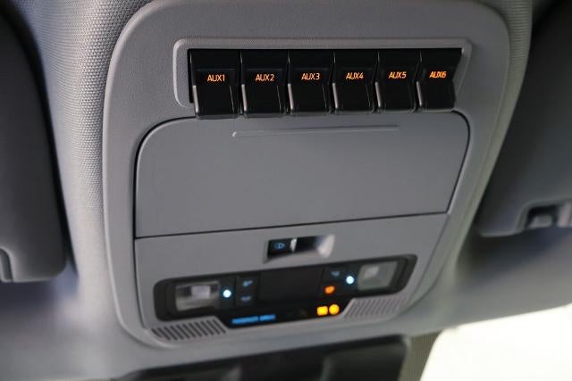 2027 Ford Super Duty F-250 SRW XLT