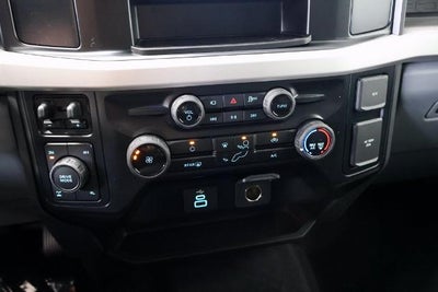 2027 Ford Super Duty F-350 SRW XL