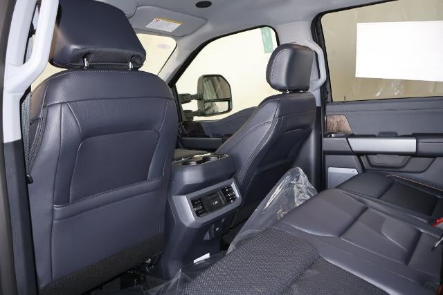 2027 Ford Super Duty F-350 SRW Lariat