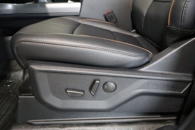 2027 Ford Super Duty F-350 SRW Lariat