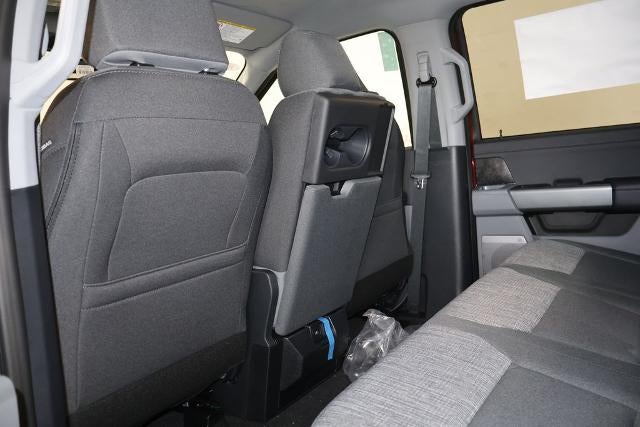 2027 Ford Super Duty F-350 SRW XLT