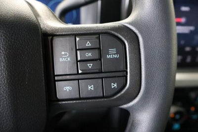 2027 Ford Super Duty F-350 SRW XLT