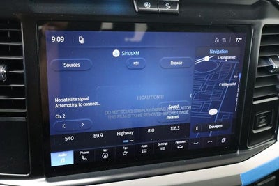 2027 Ford Super Duty F-350 SRW XLT