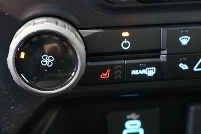 2027 Ford Super Duty F-350 SRW XLT