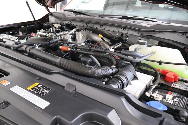 2027 Ford Super Duty F-350 SRW XLT