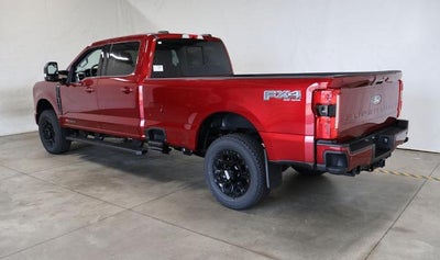 2027 Ford Super Duty F-350 SRW XLT