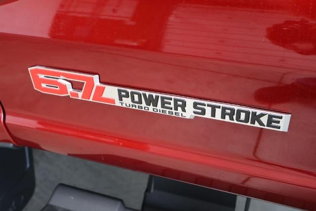 2027 Ford Super Duty F-350 SRW XLT