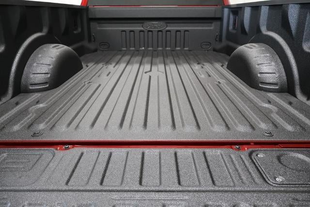 2027 Ford Super Duty F-350 SRW XLT