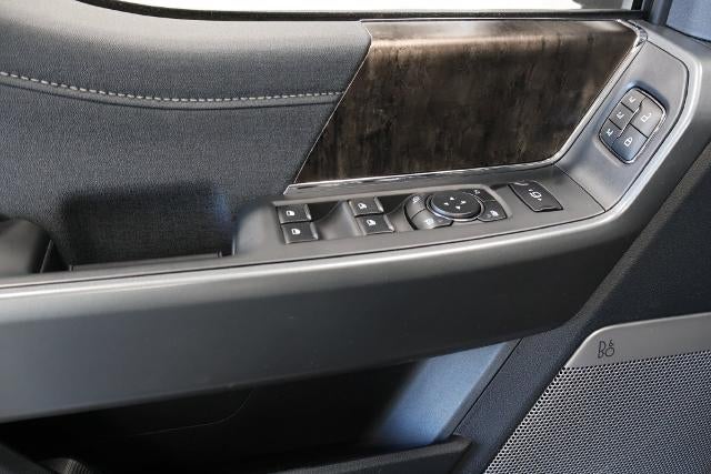 2027 Ford Super Duty F-350 SRW Lariat