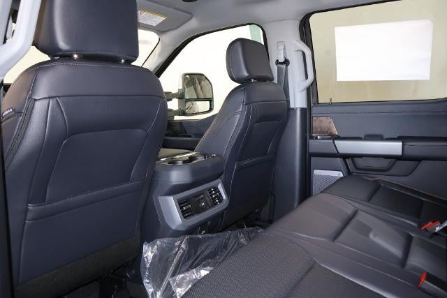 2027 Ford Super Duty F-350 SRW Lariat
