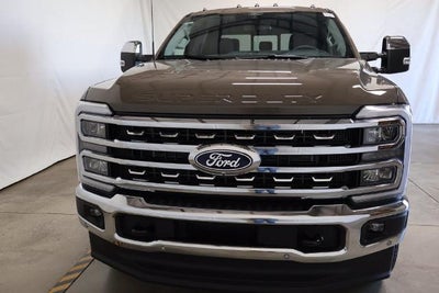 2027 Ford Super Duty F-350 SRW Lariat