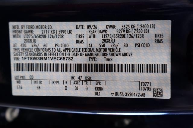 2027 Ford Super Duty F-350 SRW Lariat w/BLK Appearance PKG