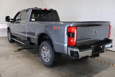 2026 Ford Super Duty F-350 SRW Lariat