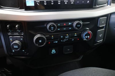 2027 Ford Super Duty F-350 SRW XLT
