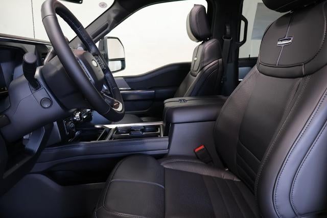 2027 Ford Super Duty F-350 SRW Platinum