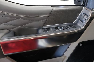 2027 Ford Super Duty F-350 SRW Platinum