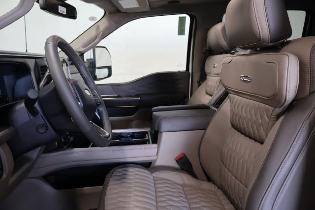 2027 Ford Super Duty F-350 SRW Platinum