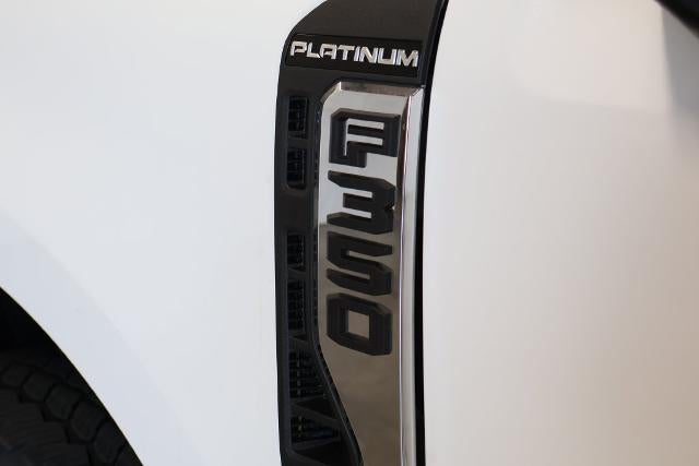 2027 Ford Super Duty F-350 SRW Platinum