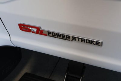 2027 Ford Super Duty F-350 SRW Platinum
