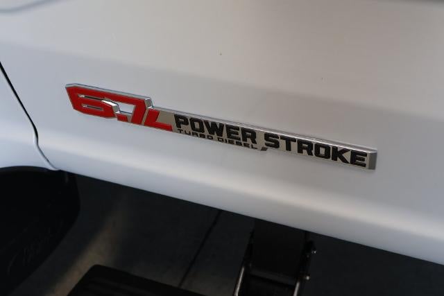 2027 Ford Super Duty F-350 SRW Platinum