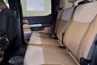 2027 Ford Super Duty F-350 SRW XLT