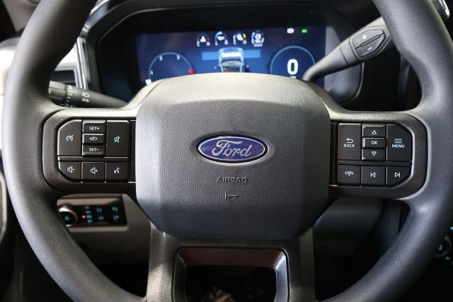 2027 Ford Super Duty F-350 SRW XLT w/BLK Appearance PKG