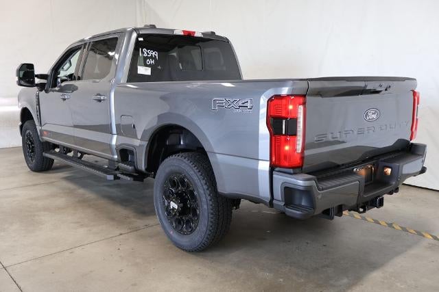 2027 Ford Super Duty F-350 SRW XLT w/BLK Appearance PKG
