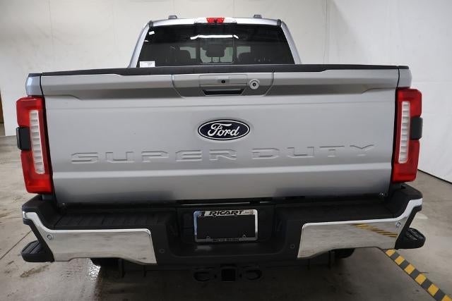 2027 Ford Super Duty F-350 SRW Lariat