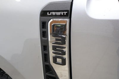 2027 Ford Super Duty F-350 SRW Lariat