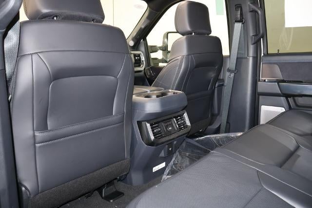 2027 Ford Super Duty F-350 SRW Platinum