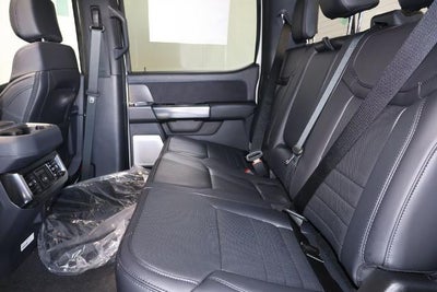 2027 Ford Super Duty F-350 SRW Platinum