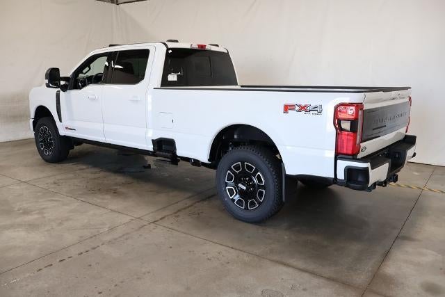 2027 Ford Super Duty F-350 SRW Platinum