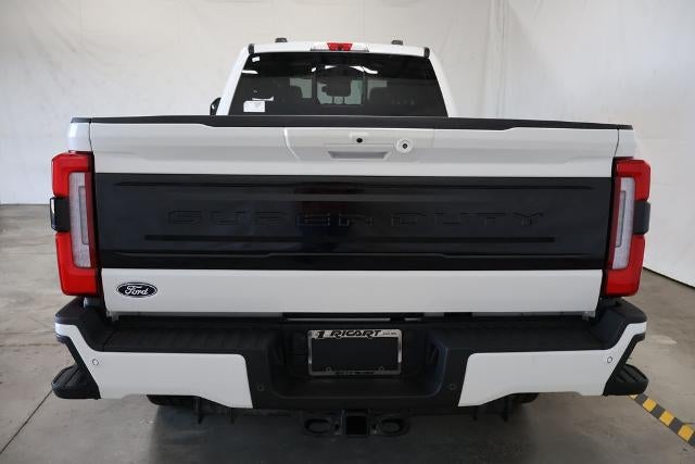 2027 Ford Super Duty F-350 SRW Platinum