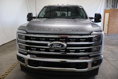 2027 Ford Super Duty F-350 SRW XLT