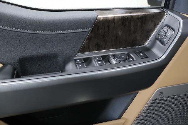 2027 Ford Super Duty F-350 SRW Lariat