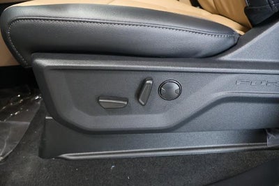 2027 Ford Super Duty F-350 SRW Lariat