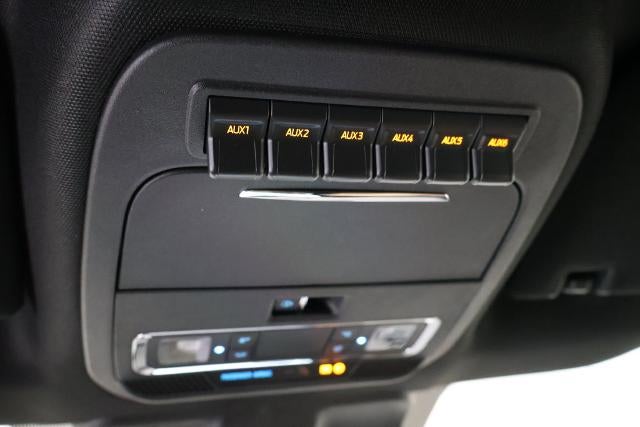 2027 Ford Super Duty F-350 SRW Lariat