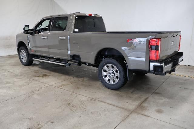 2027 Ford Super Duty F-350 SRW Lariat