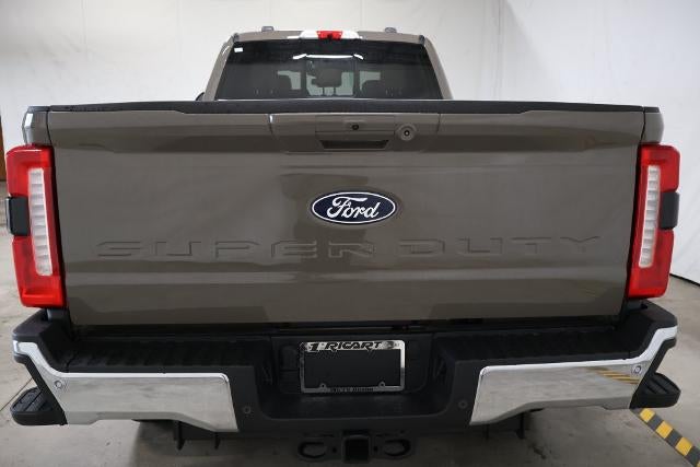 2027 Ford Super Duty F-350 SRW Lariat