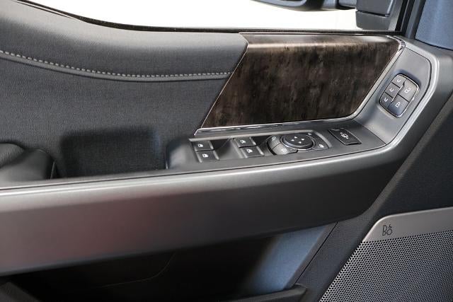 2027 Ford Super Duty F-350 SRW Lariat