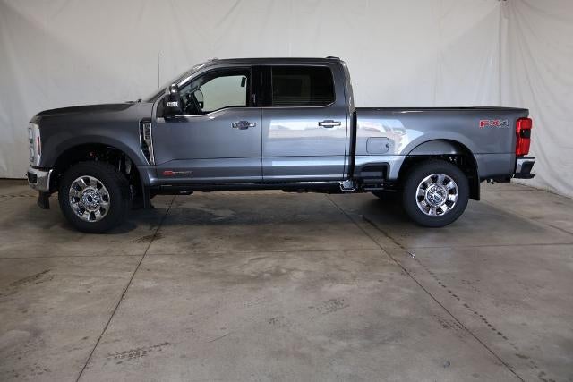 2027 Ford Super Duty F-350 SRW Lariat
