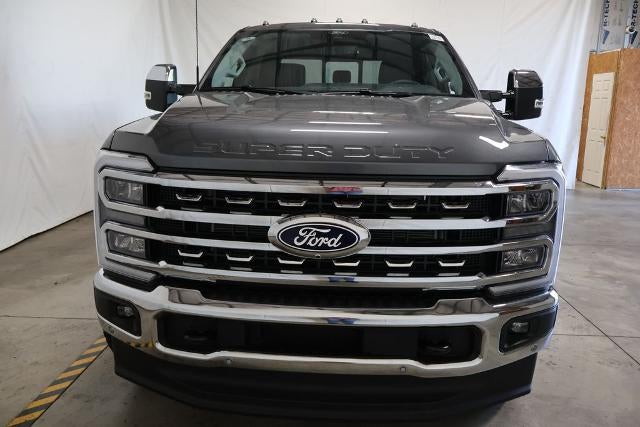2027 Ford Super Duty F-350 SRW Lariat