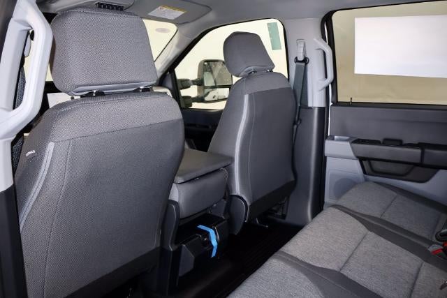 2027 Ford Super Duty F-350 SRW XL