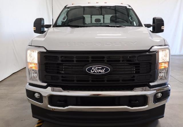 2027 Ford Super Duty F-350 SRW XL