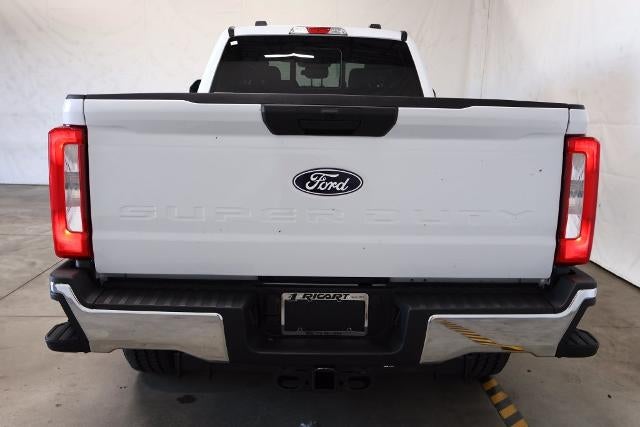 2027 Ford Super Duty F-350 SRW XL